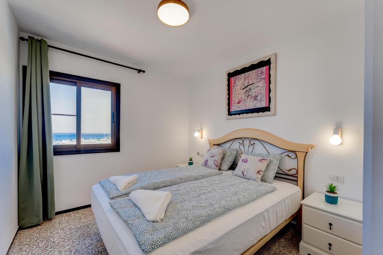 Los Cristianos Achacay Bluesky Apartment Exterior photo